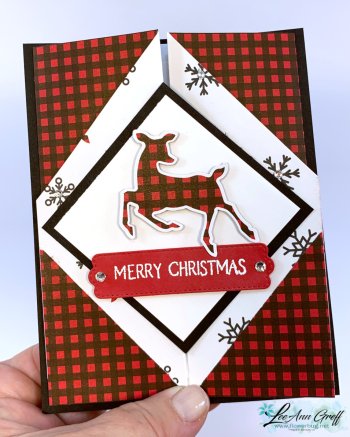 Triangle gatefold deer .